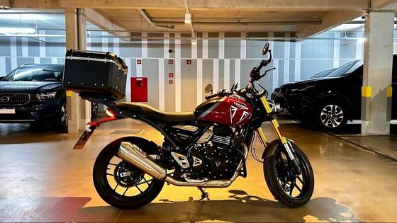 TRIUMPH SPEED 400 